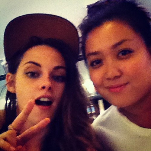  Kristen with a 팬