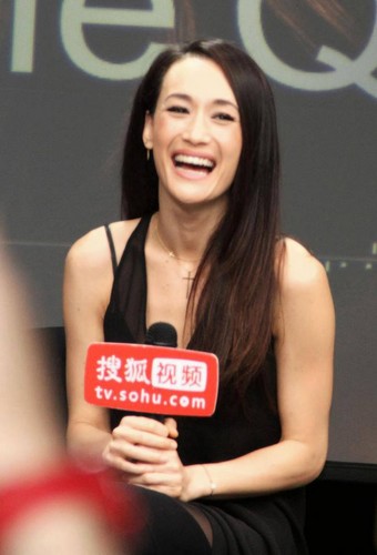  Maggie Q airborne Sohu awarded the título of Ambassador drama