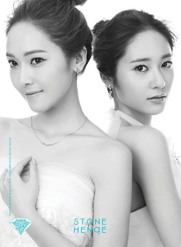  SNSD Jessica and f(x) Krystal's picha from 'STONEHENgE'