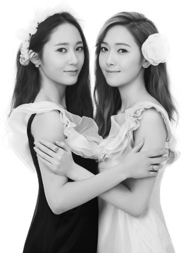  SNSD Jessica and f(x) Krystal's fotografias from 'STONEHENgE'