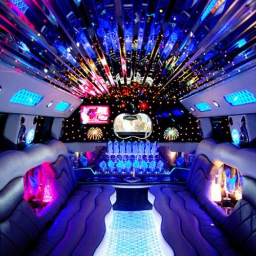  After Roc comes out he takes me outside and i see a limo pull up this is what it was