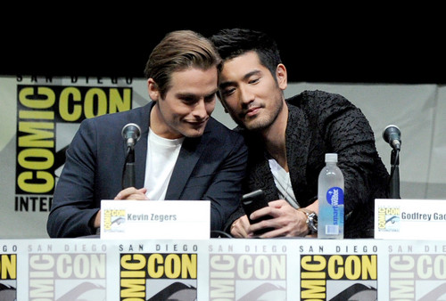  Godfrey Gao and Kevin Zegers [Comic Con 2013]