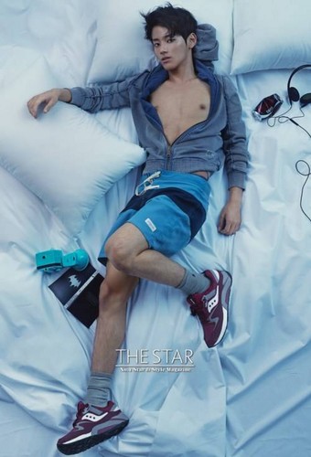  MYNAME's Seyong in 'The Star's bedroom pictorial