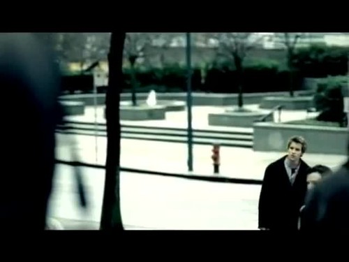  Nickelback - Savin Me {Music Video}