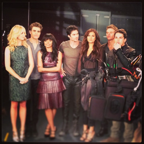 Nina and TVD Cast at the Promotional Photoshoot for Season 5