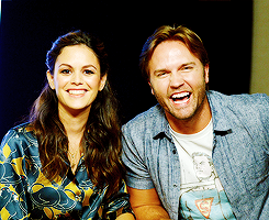  Rachel Bilson and Scott Porter @ WIRED Cafe At Comic-Con (July 18th)