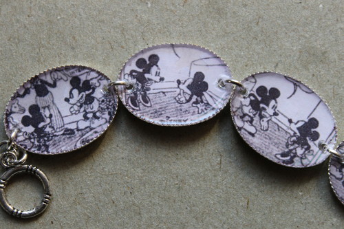  Retro Mickey and Minnie মাউস comic strip bracelet