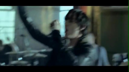 Three Days Grace - Pain {Music Video}