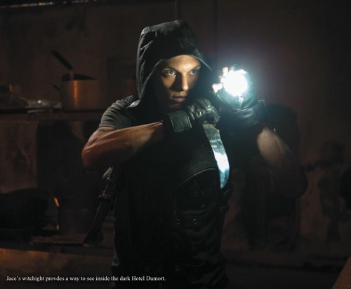 'The Mortal Instruments: City of Bones' official illustrated companion photos