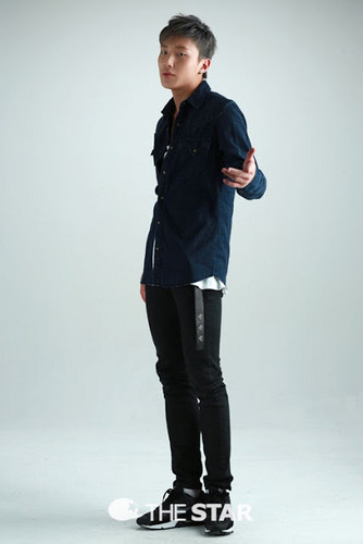  B.A.P's Jongup Poses for The star, sterne Korea