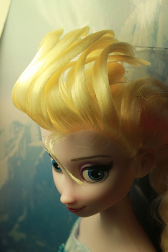  Elsa Doll