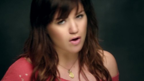  Kelly Clarkson- Dark Side {Music Video}