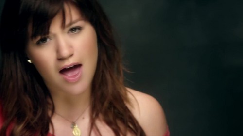 Kelly Clarkson- Dark Side {Music Video}