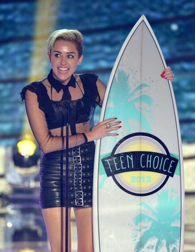  Miley at Teen Choice Awards 2013