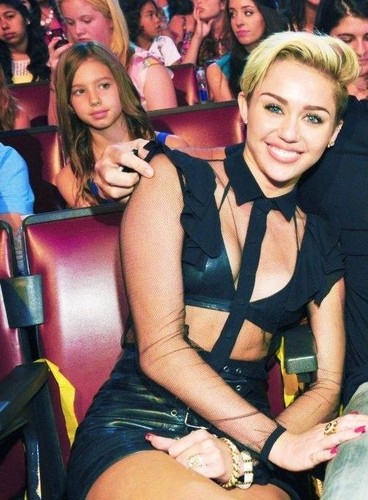  Miley's teen choice awards 2013 outfits