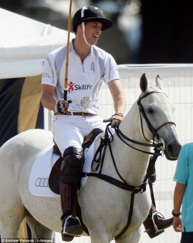  Prince William: Polo with Harry After Registering George's Birth!