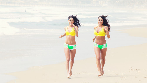 The Bellas hit the beach