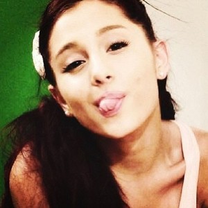  I love Ariana! <3