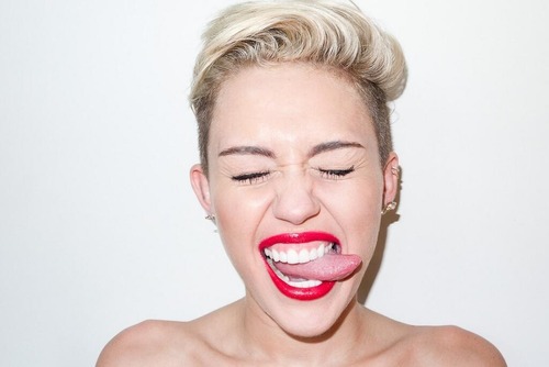  Miley’s 2013 New photoshoot sa pamamagitan ng Terry Richardson