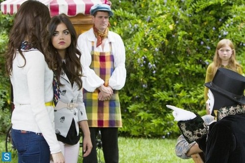  Pretty Little Liars - Episode 4.12 - Now あなた See Me, Now あなた Don't - Promotional 写真