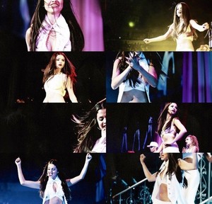  Selena in her Stars Dance Tour (Canada)