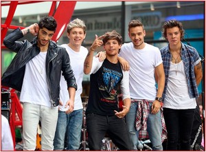  one direction Today montrer 2013