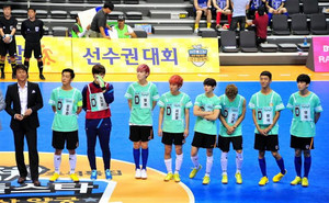  B.A.P at MBC Idol estrella Athletics Championship (130903)