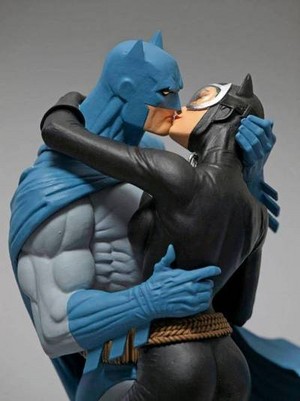  蝙蝠侠 & Catwoman - 吻乐队（Kiss） Statue