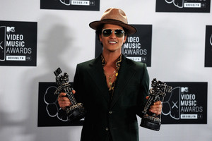  Bruno Mars - VMA's 2013