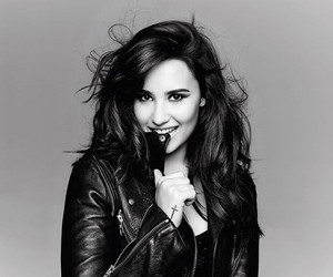  Demi Lovato 5