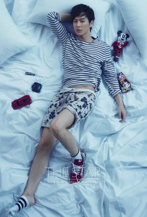  Donghyun for THE তারকা (2013 Bedroom Pictorial)