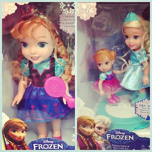  Elsa and Anna Toddler Puppen