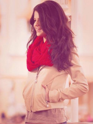  Lovely Selena