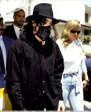  Michael And سیکنڈ Wife, Debbie Rowe