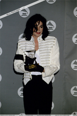  Backstage At The 1993 Grammy Awards