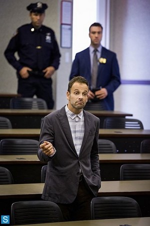  Elementary - Episode 2.02 - Solve For X - Promotional 사진