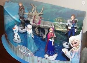  Frozen Disney Store Figure Playset