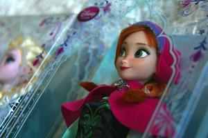 Frozen Disney Store Puppen