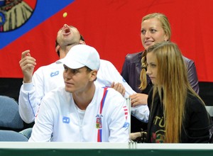  Kvitova has an engagement ring sejak Stepanek ?