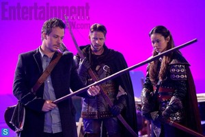 Once Upon A Time - Season 3 - First Look at Robin Hood