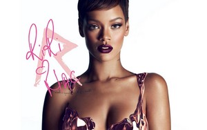  Rihanna "MAC" cosmetics