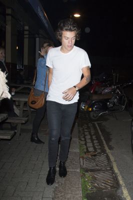  September 14th - Harry Styles out in লন্ডন