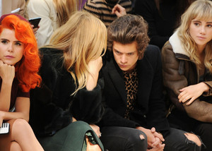  September 16th - Harry at burberry Fashion Zeigen in London