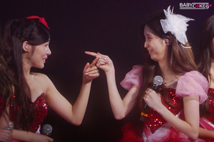  Tiffany and Seohyun концерт 130914