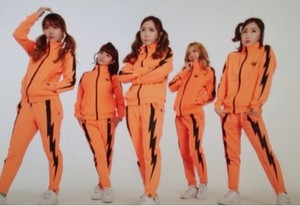  Crayon Pop’s चित्र जैकेट shooting for “The Streets Go Disco” album