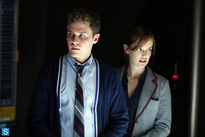  Agents of S.H.I.E.L.D - Episode 1.01 - Pilot - Promo & बी टी एस Pics