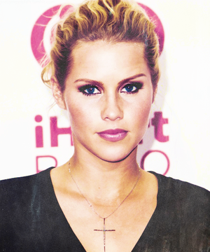  Claire Holt | iHeart Radio musique Festival in Las Vegas on September 21, 2013