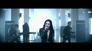  Demi Lovato - cœur, coeur Attack {Music Video}
