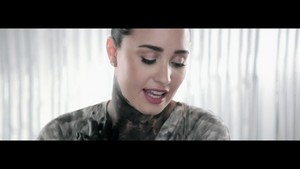  Demi Lovato - 심장 Attack {Music Video}