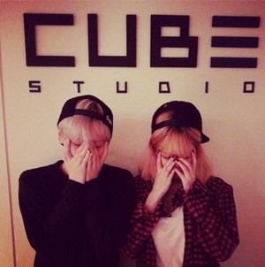  Хёна with Hyunseung